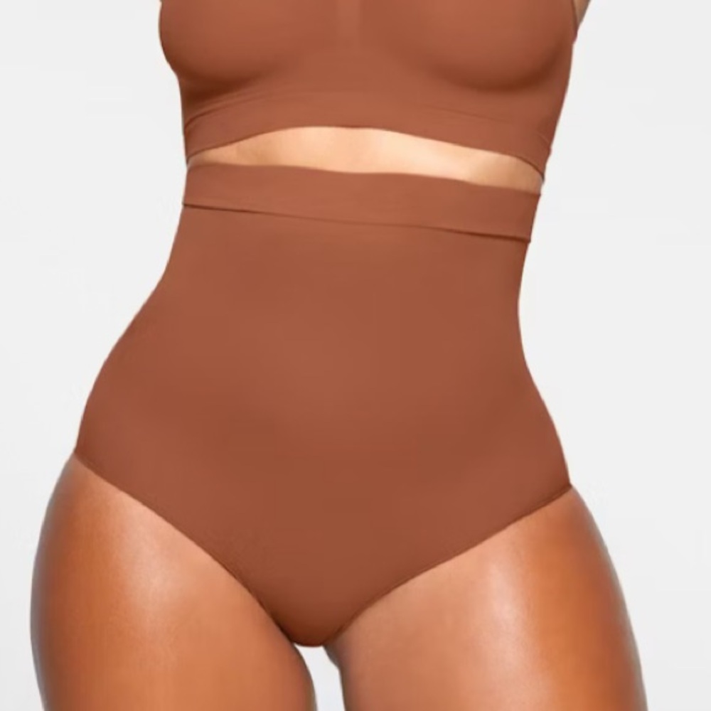SKIMS High-Waist Shapewear Briefs - Bronze